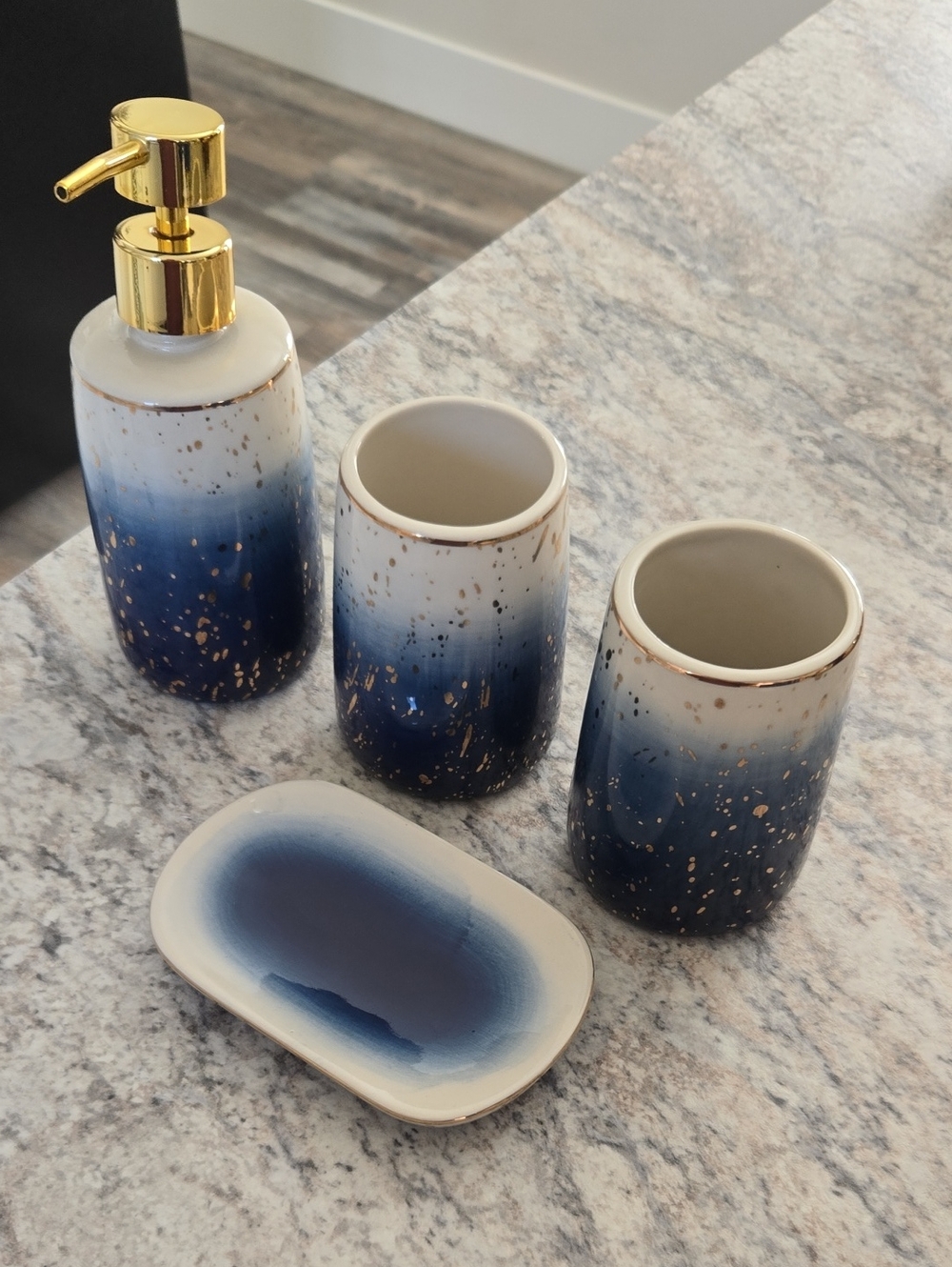 Ceramic Blue Gradient 4-Piece Bathroom Accessory Set
